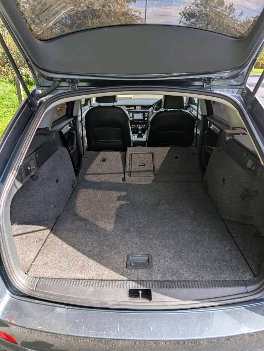 Skoda Octavia 2015 Estate - Image 6