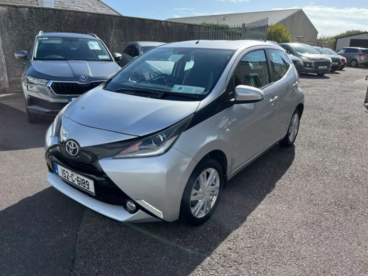 Toyota Aygo 1.0 X-play 4DR - Image 3