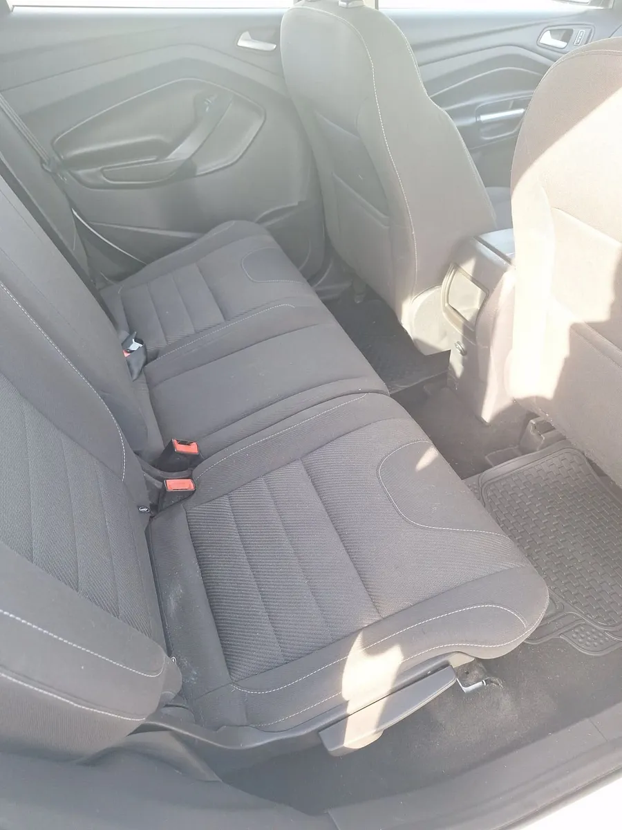 Ford Kuga 2015 - Image 4