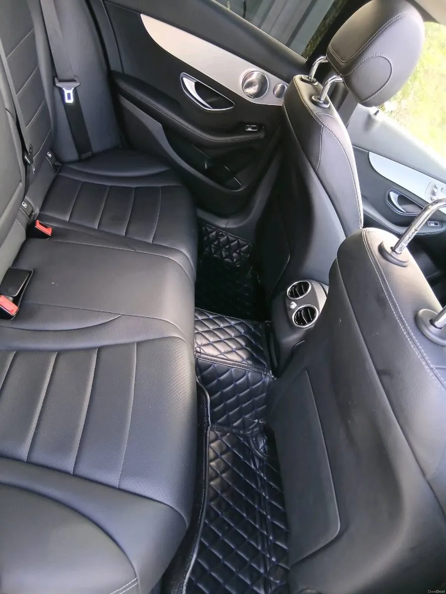 MERCEDES C350E SPORT PREMIUM PLUS - Image 5