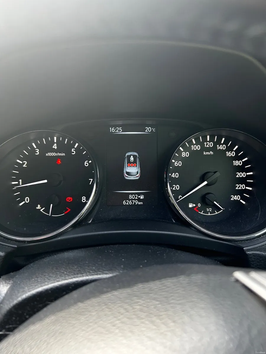 Nissan Qashqai 2015 - Image 2