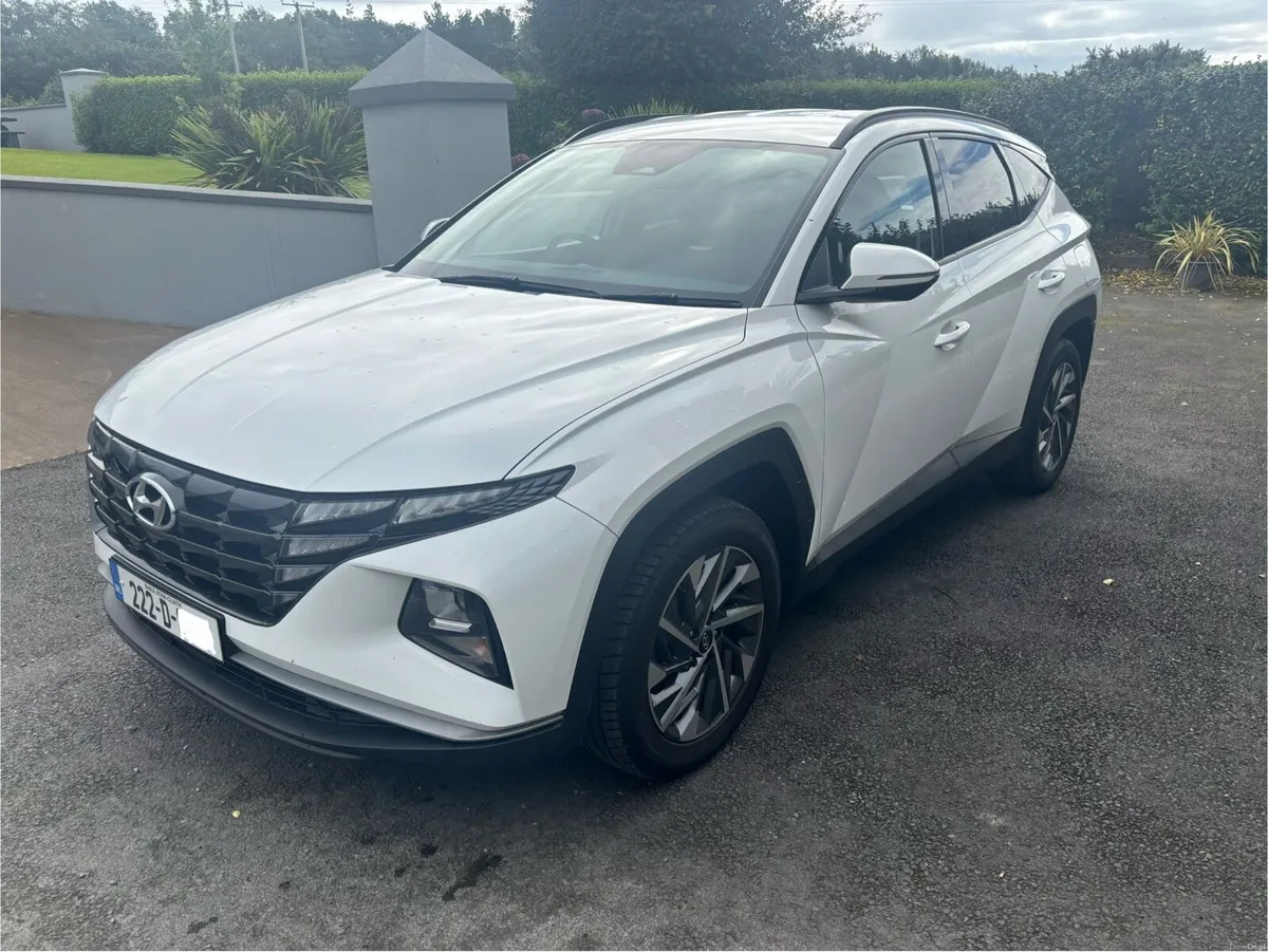 (222) Hyundai Tucson Executive 2022 - Image 2