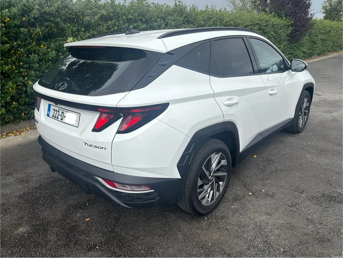 (222) Hyundai Tucson Executive 2022 - Image 3