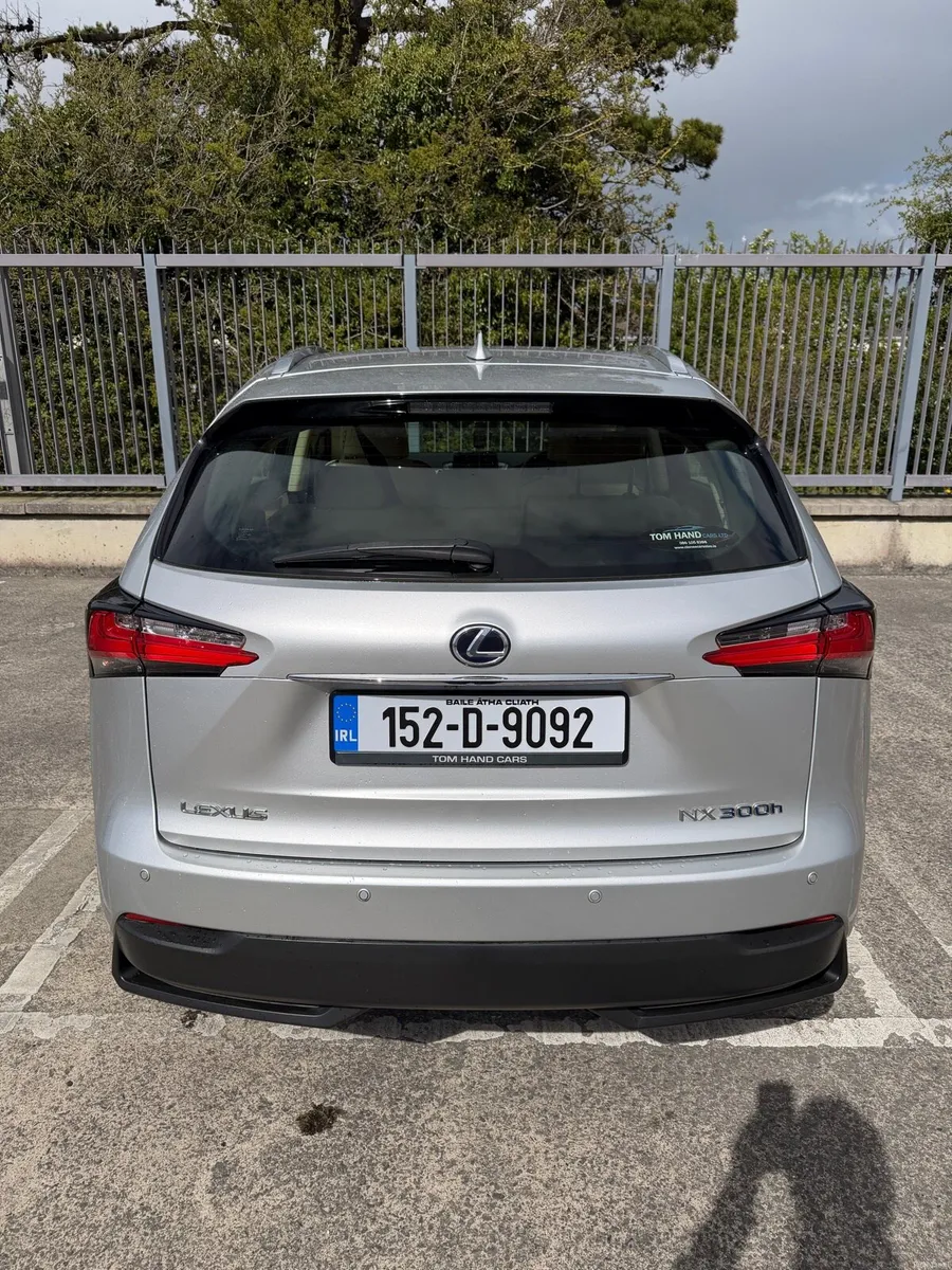 Car - Image 6