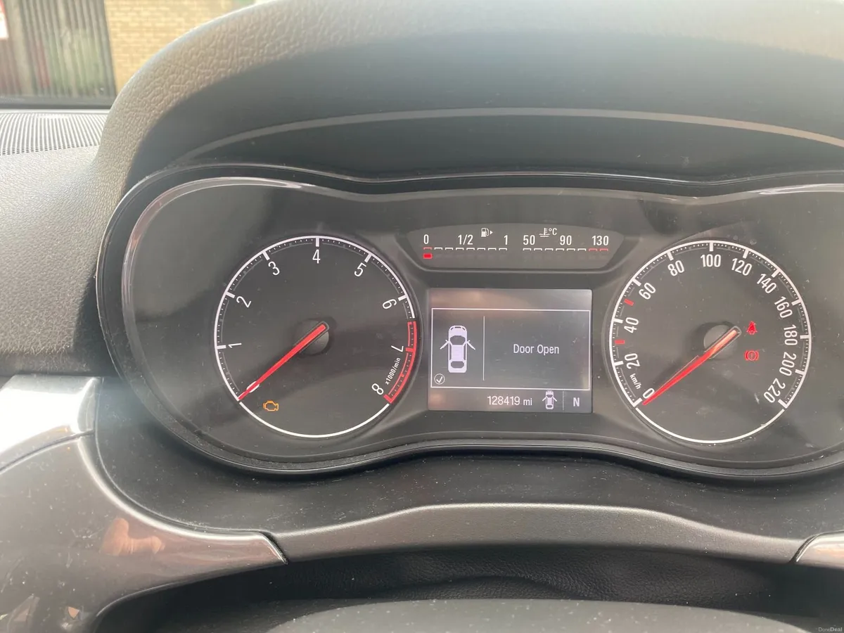 Opel Corsa 2015 - Image 6