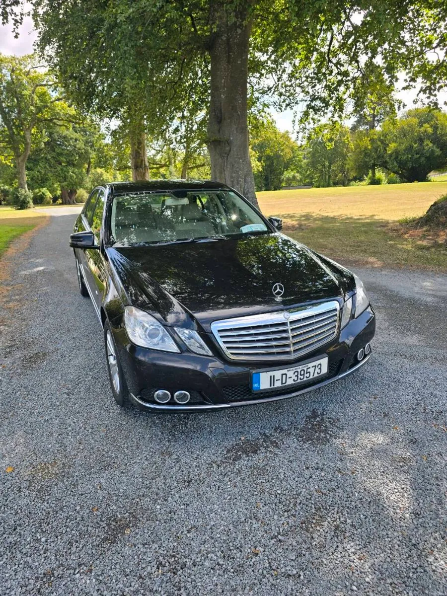 2011 Mercedes Benz E200 - Very Clean Car - Image 3