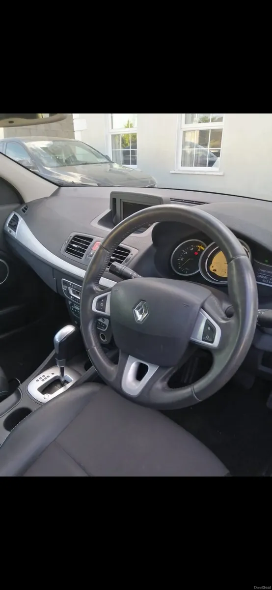 Renault Fluence automatic diesel - Image 2