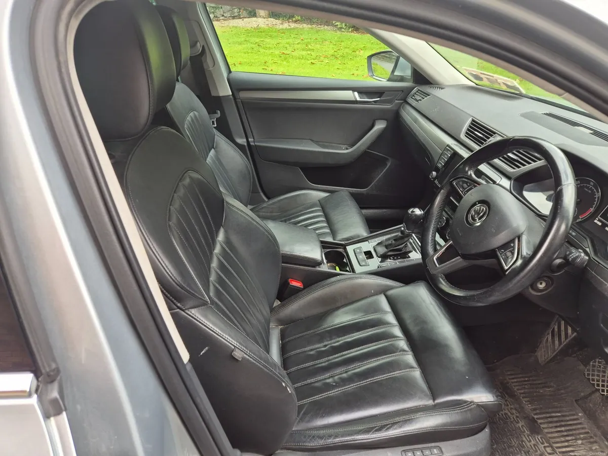 Skoda Superb 2016 - Image 2