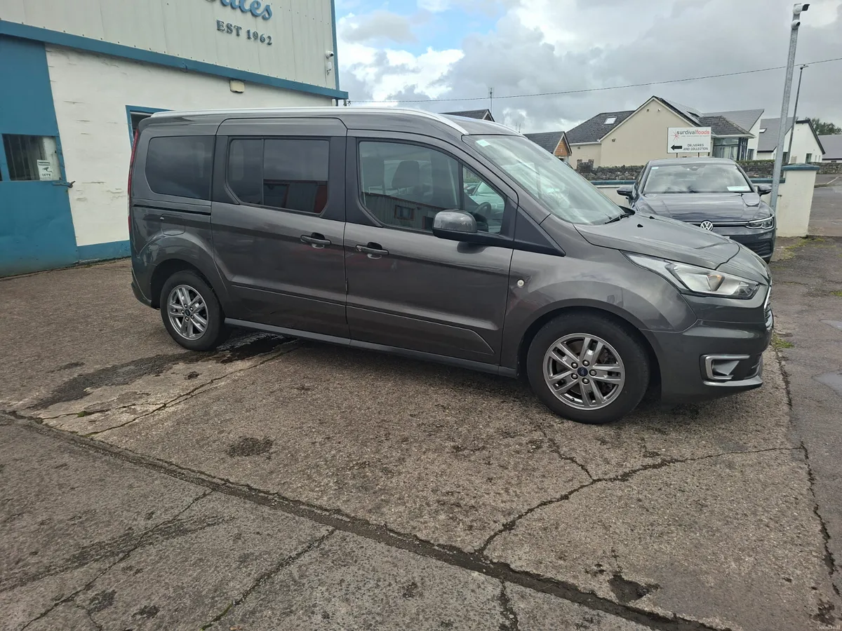 2022 Ford Tourneo Connect 7 Seater - Image 3