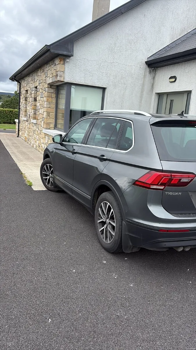 Volkswagen Tiguan 2019 - Image 3