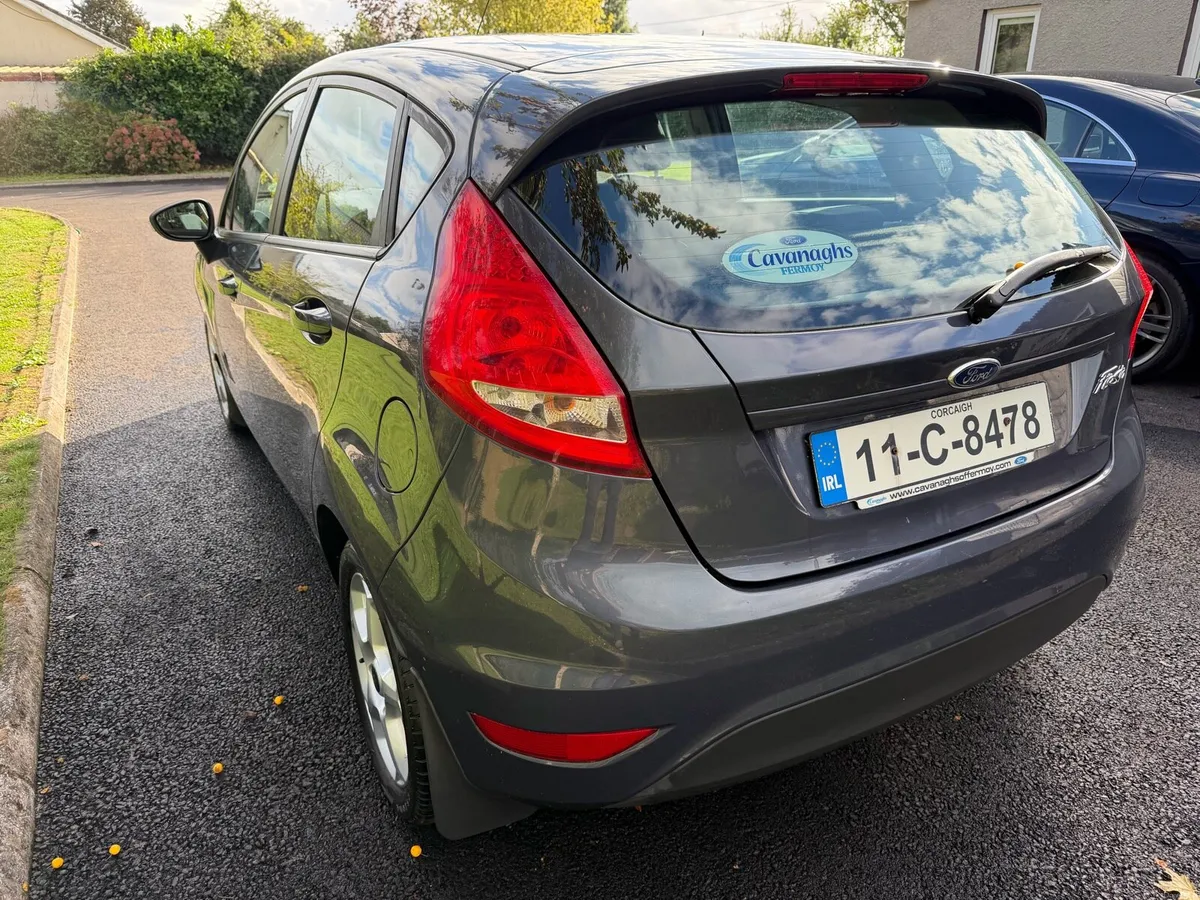 2011 Ford Fiesta - Image 4