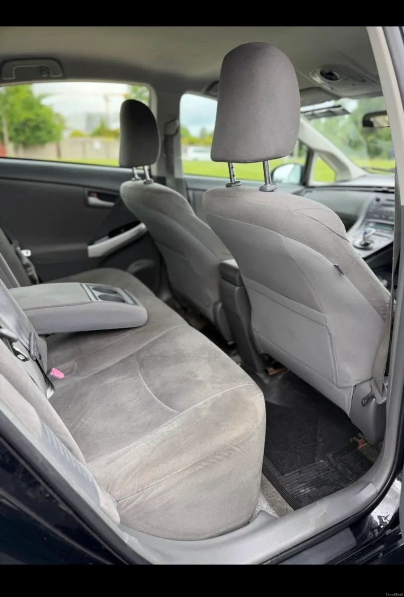 Toyota Prius - Image 4