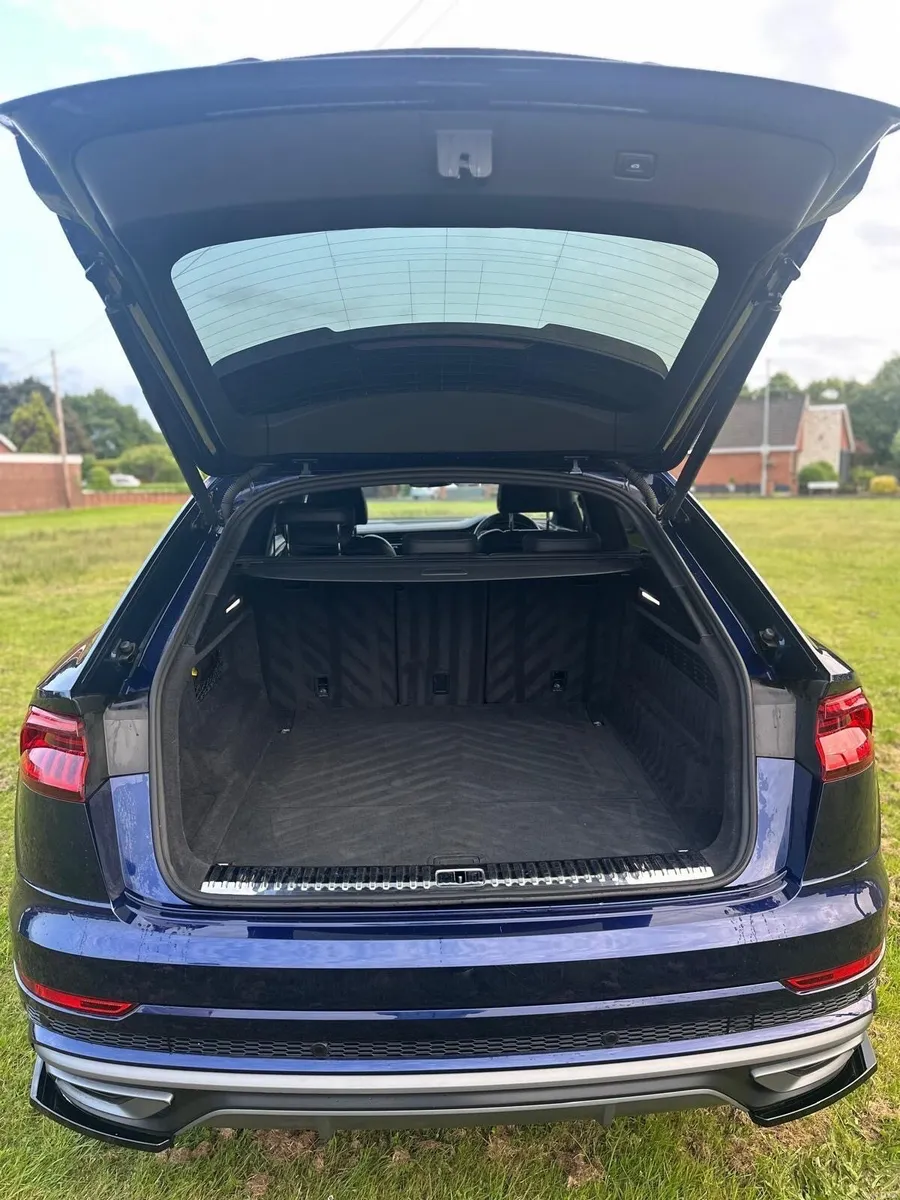 Car - Image 3