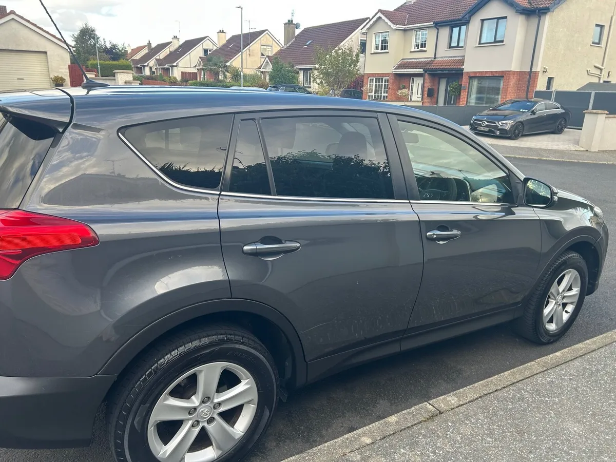 Toyota RAV4 2013 - Image 3