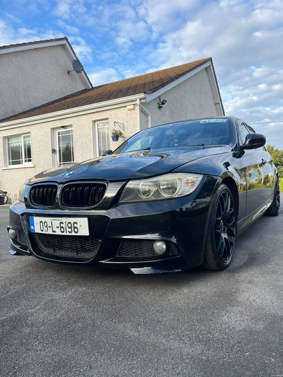 BMW 3-Series 2009 - Image 3