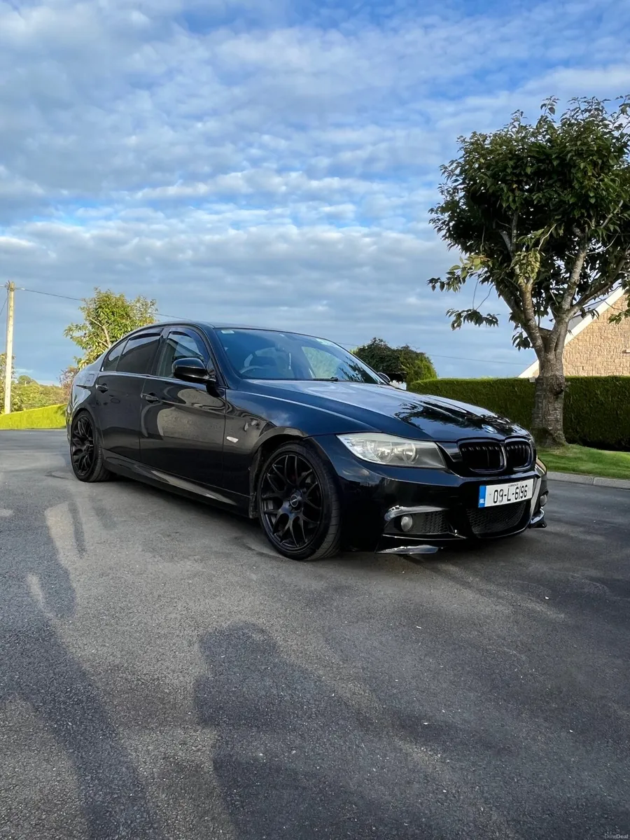 BMW 3-Series 2009 - Image 1