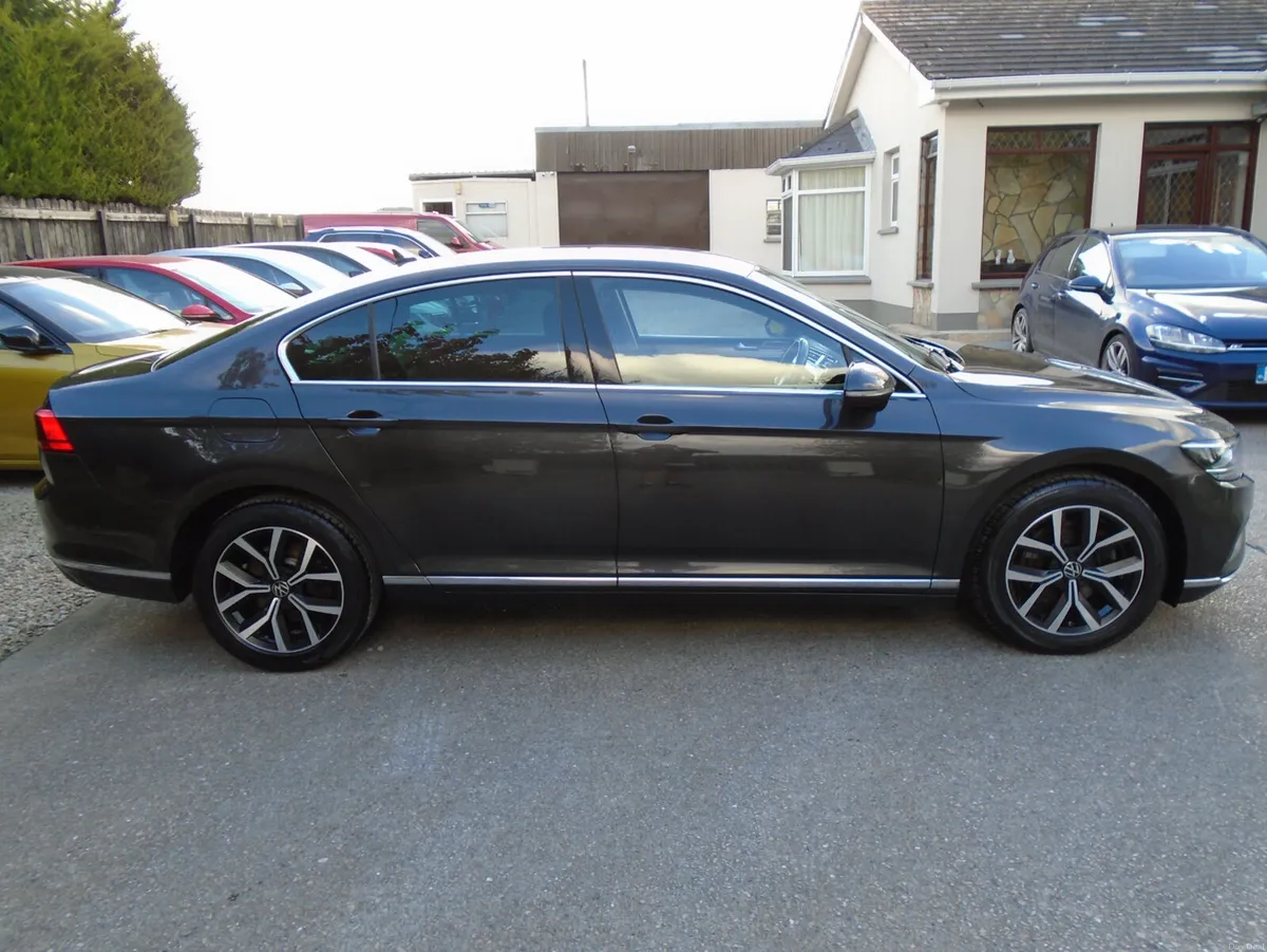 Volkswagen Passat 2022,2lt 150,leather,heated seat - Image 2