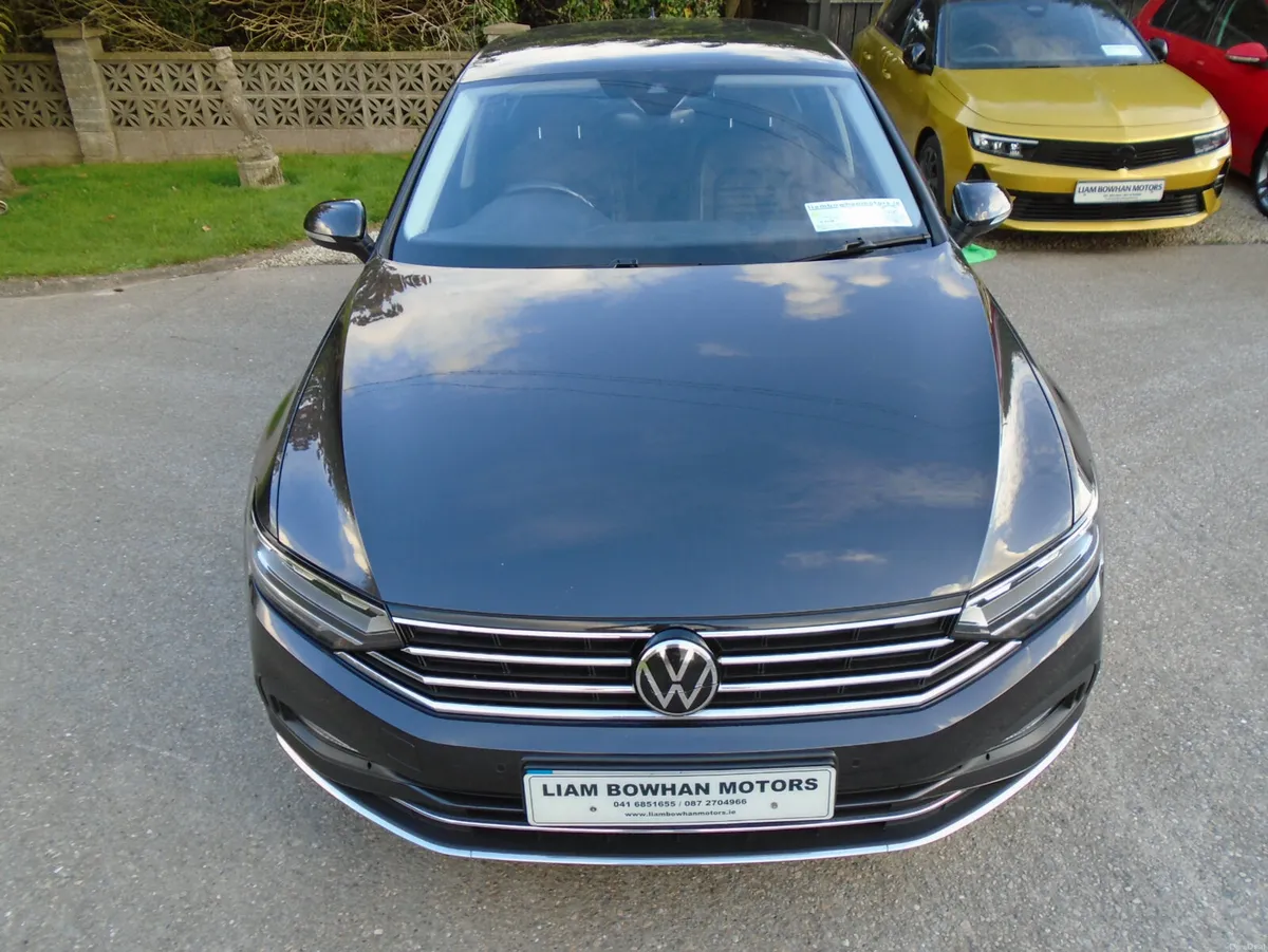 Volkswagen Passat 2022,2lt 150,leather,heated seat - Image 3