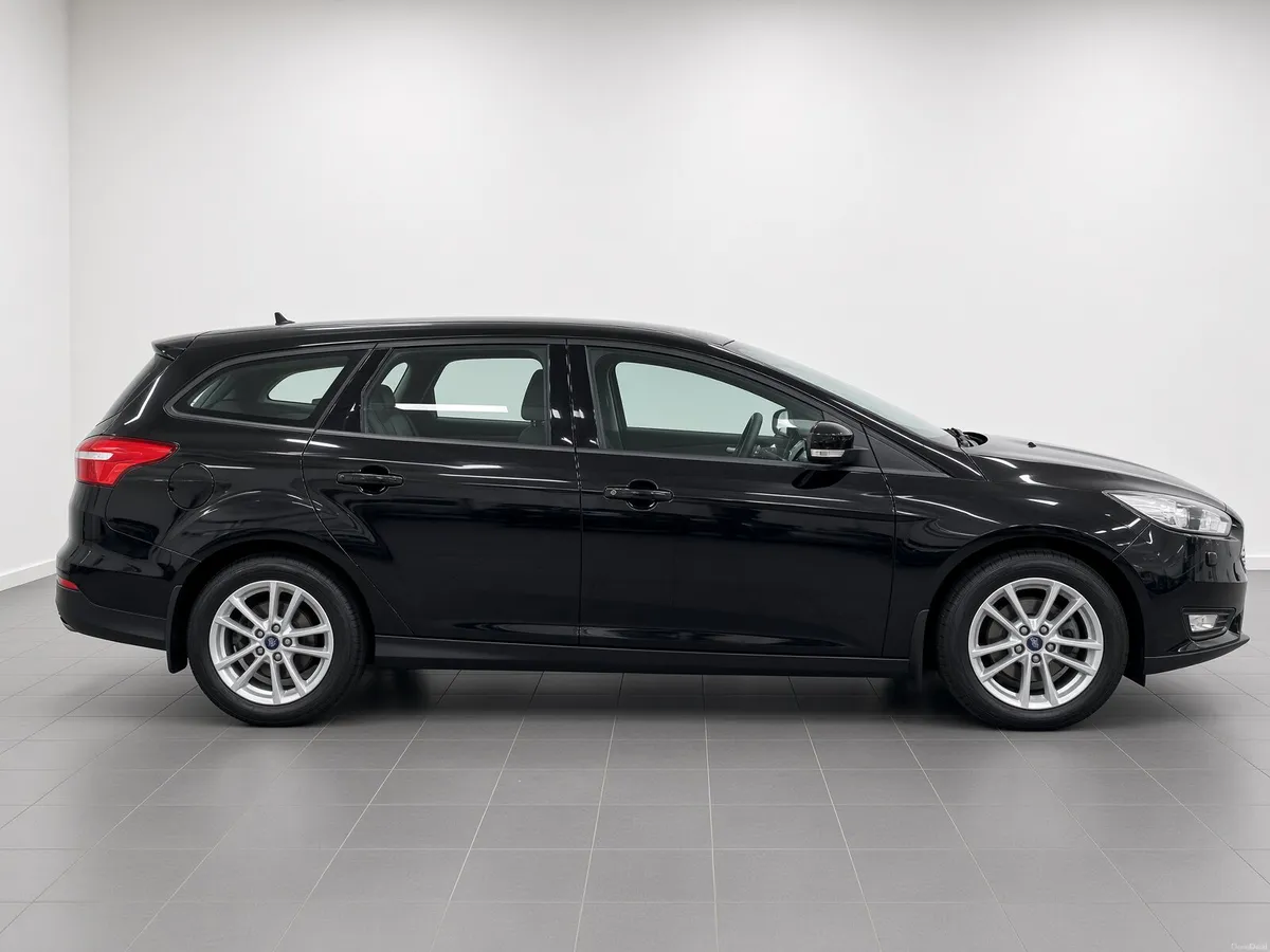 Ford Focus 2016 style estate - Image 6