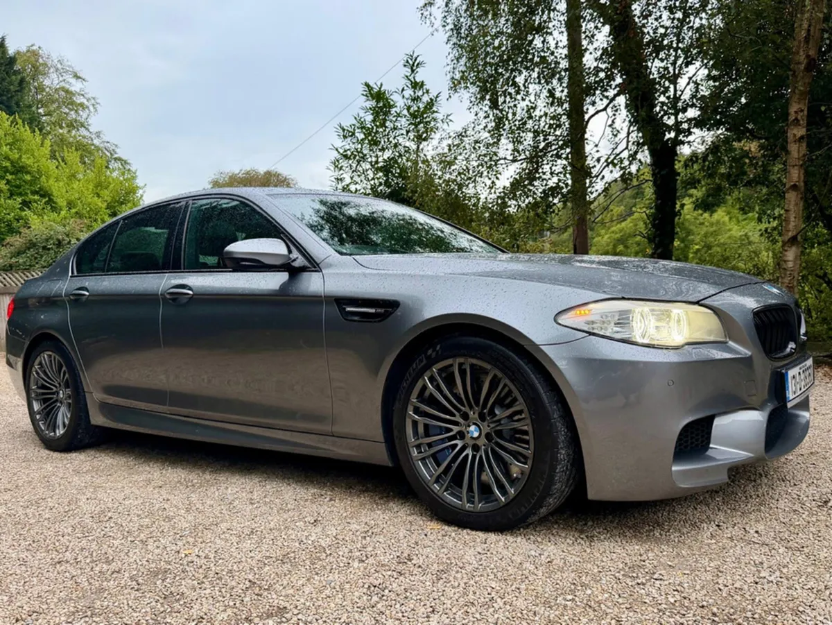 BMW M5 *559 bhp…F.S.H…Superb Example* - Image 3