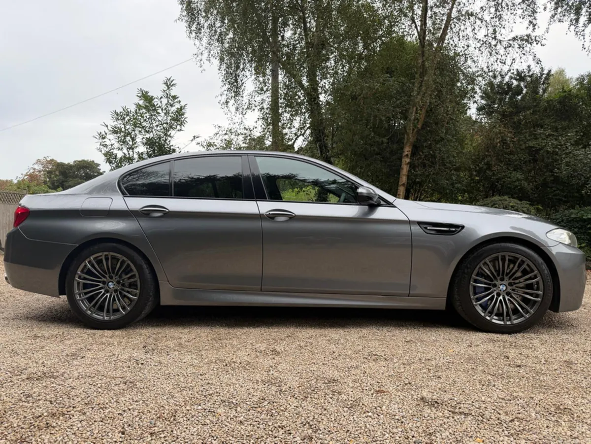 BMW M5 *559 bhp…F.S.H…Superb Example* - Image 4
