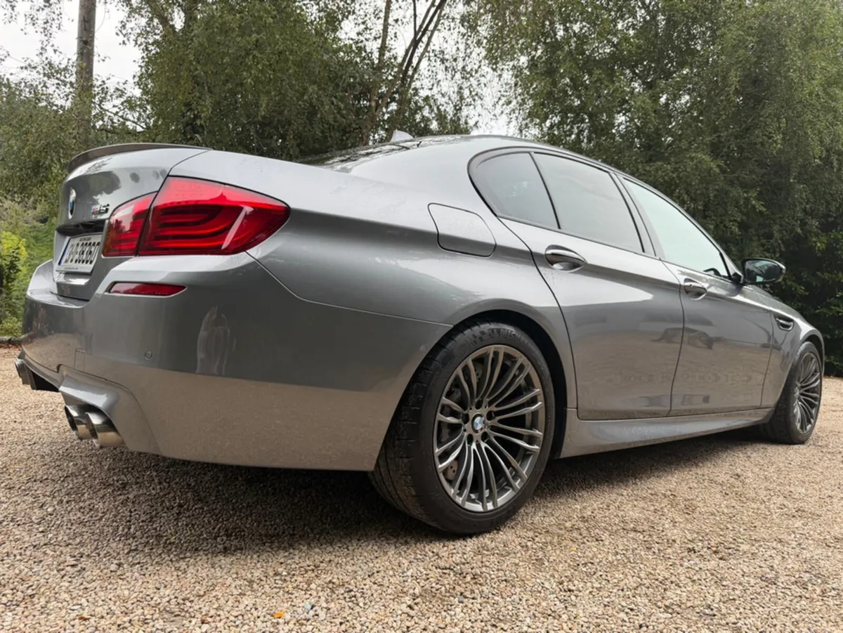 BMW M5 *559 bhp…F.S.H…Superb Example* - Image 5