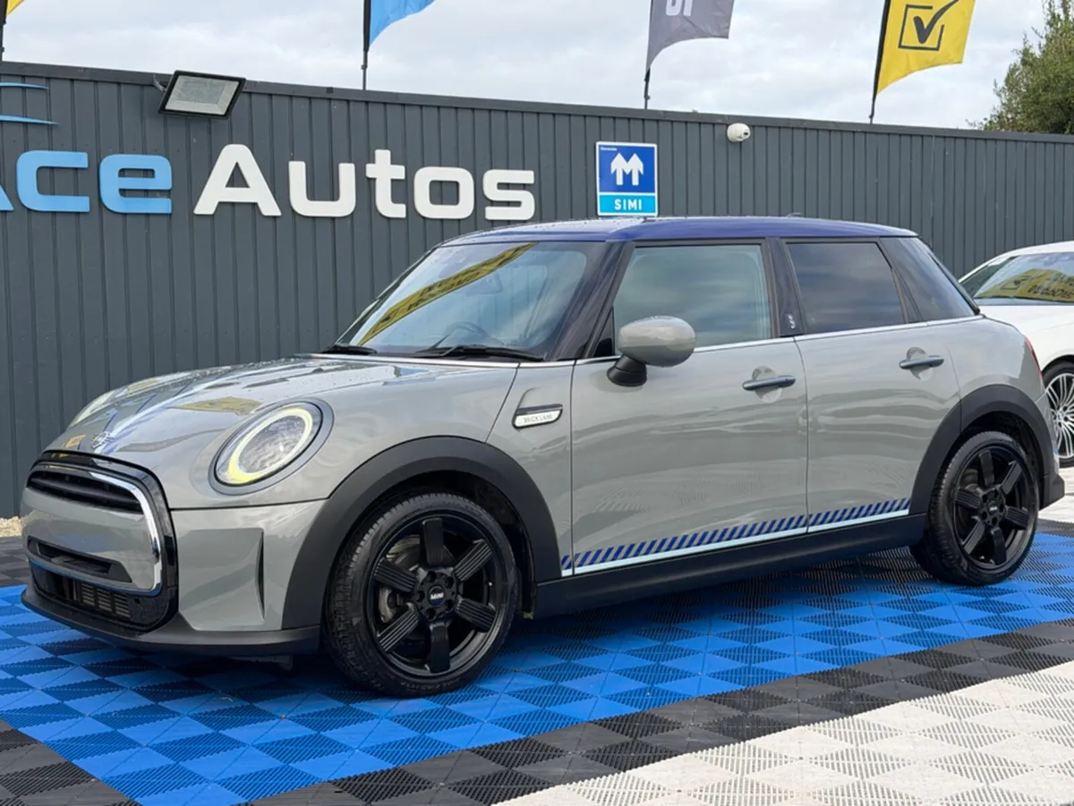Mini Cooper D - BRICKLANE EDT - 1.5L DIESEL - AUTO - Image 3
