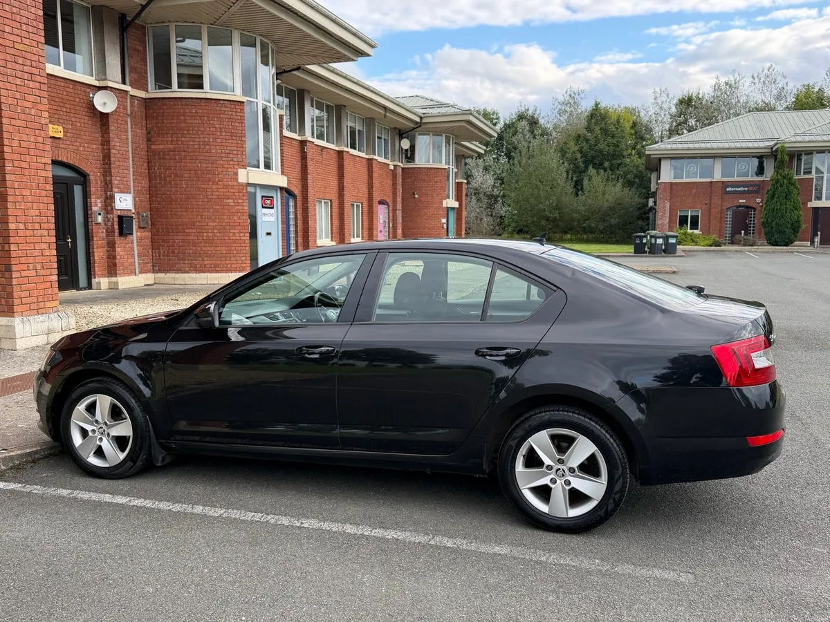 201 Skoda Octavia Ambition 1.0TSI petrol Nct 02/28 - Image 5