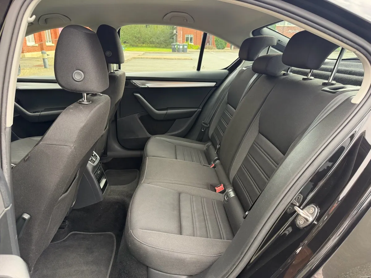 201 Skoda Octavia Ambition 1.0TSI petrol Nct 02/28 - Image 6