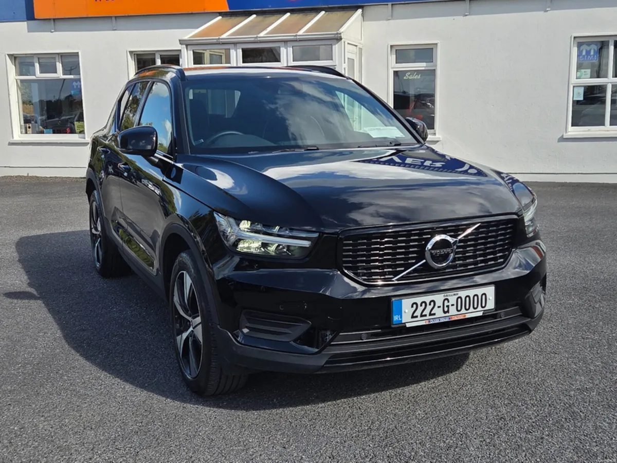 Volvo XC40 R-DESIGN T4 RECHARGE - Image 2