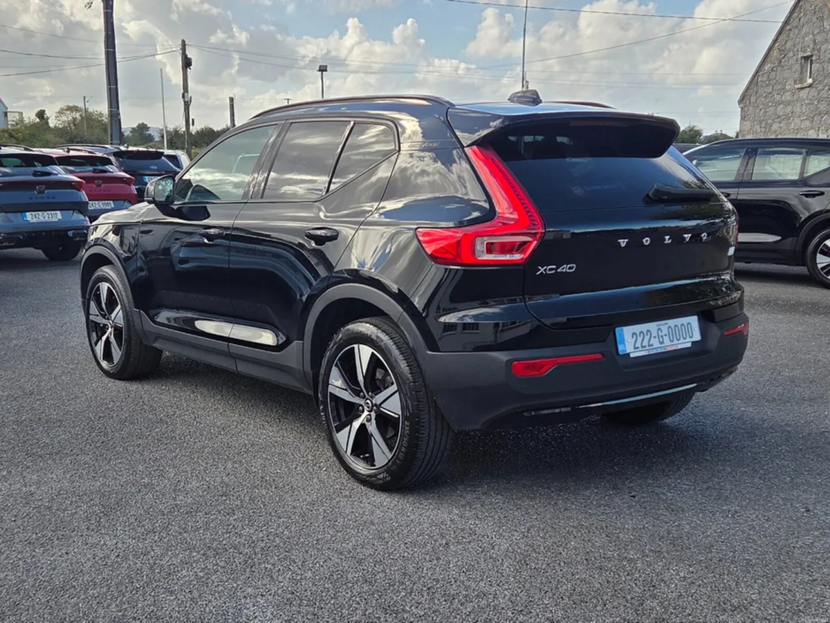 Volvo XC40 R-DESIGN T4 RECHARGE - Image 6