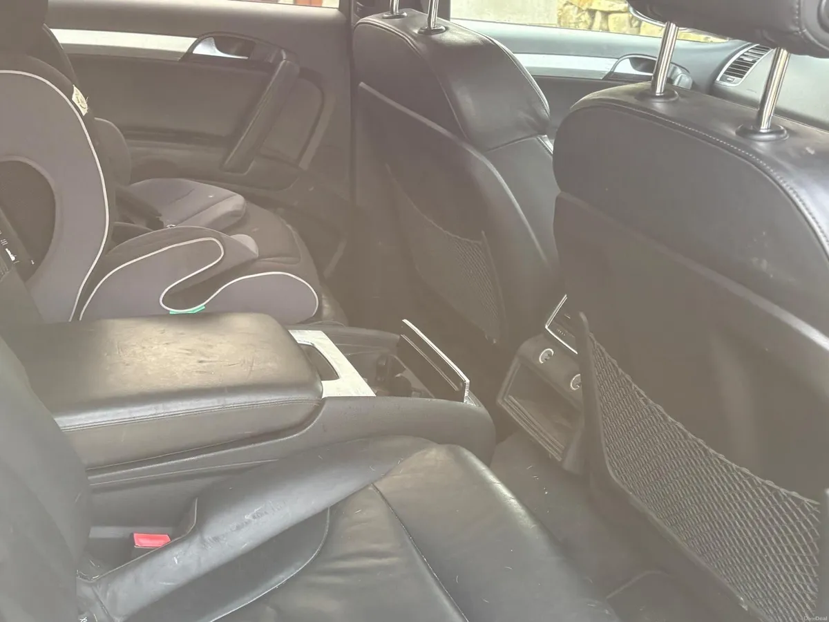 Audi Q7 - Image 6