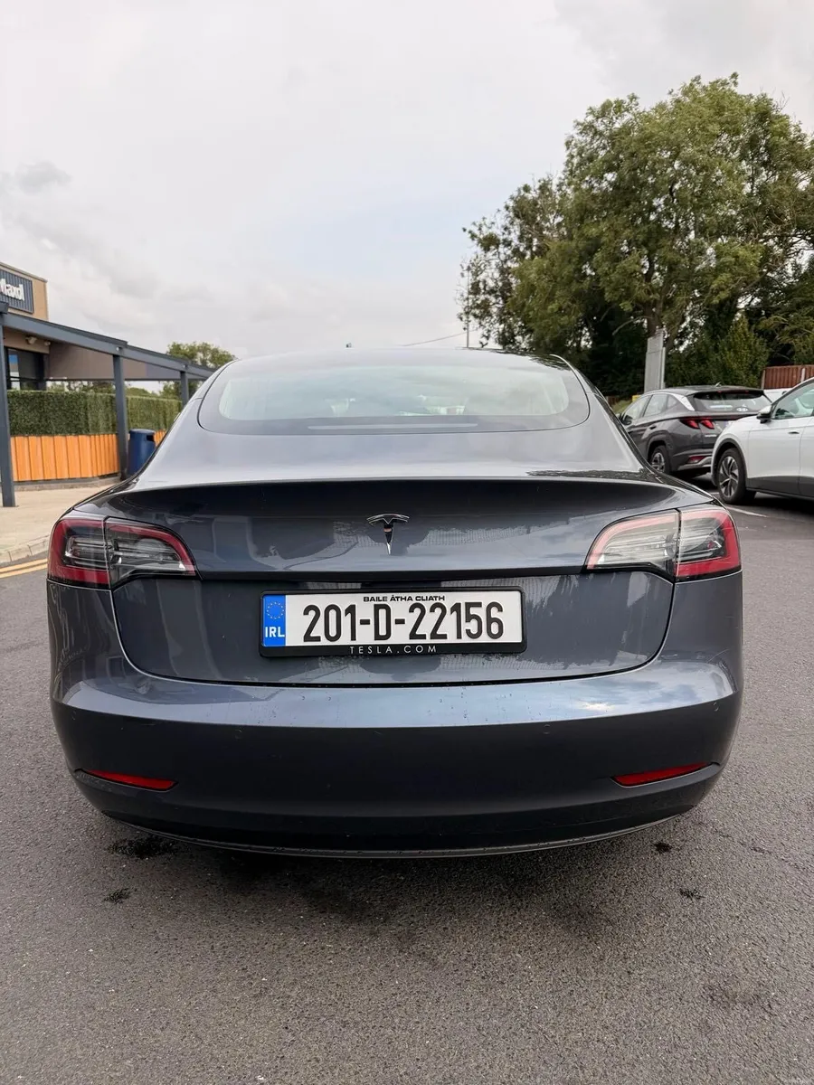 Tesla Model 3 Standard Range Plus - Image 4