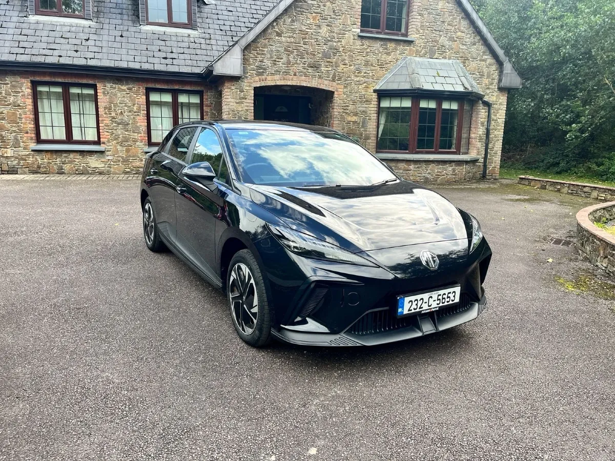 MG MG4 SR - EXCITE 51KWH 5DR 4 YEAR WARRANTY - Image 2