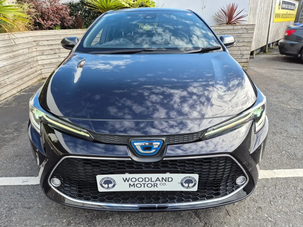 Toyota Corolla 1.8 HYBRID / WxB WORLD SPORT EDITIO - Image 4