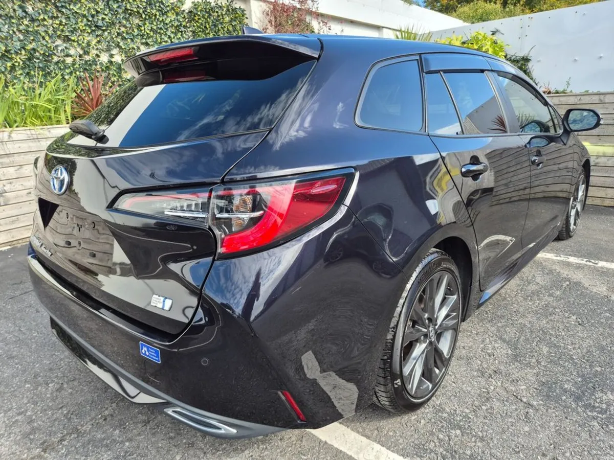 Toyota Corolla 1.8 HYBRID / WxB WORLD SPORT EDITIO - Image 6