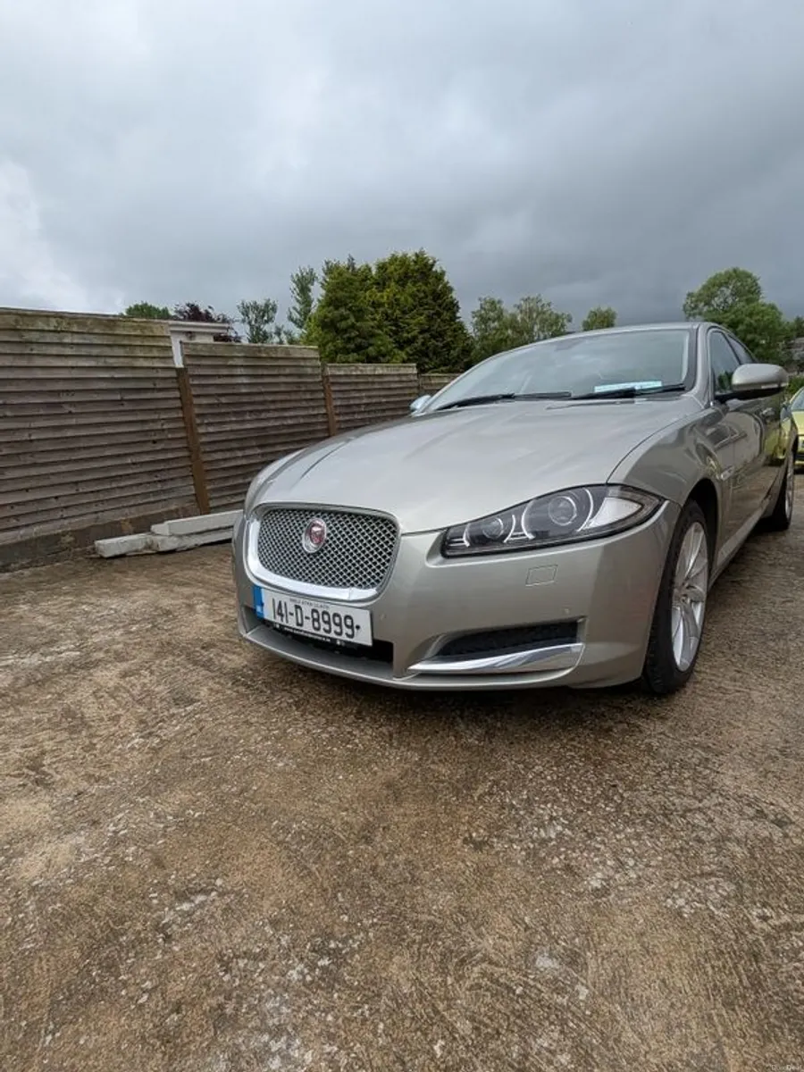 2014 Jaguar Xf - Image 1