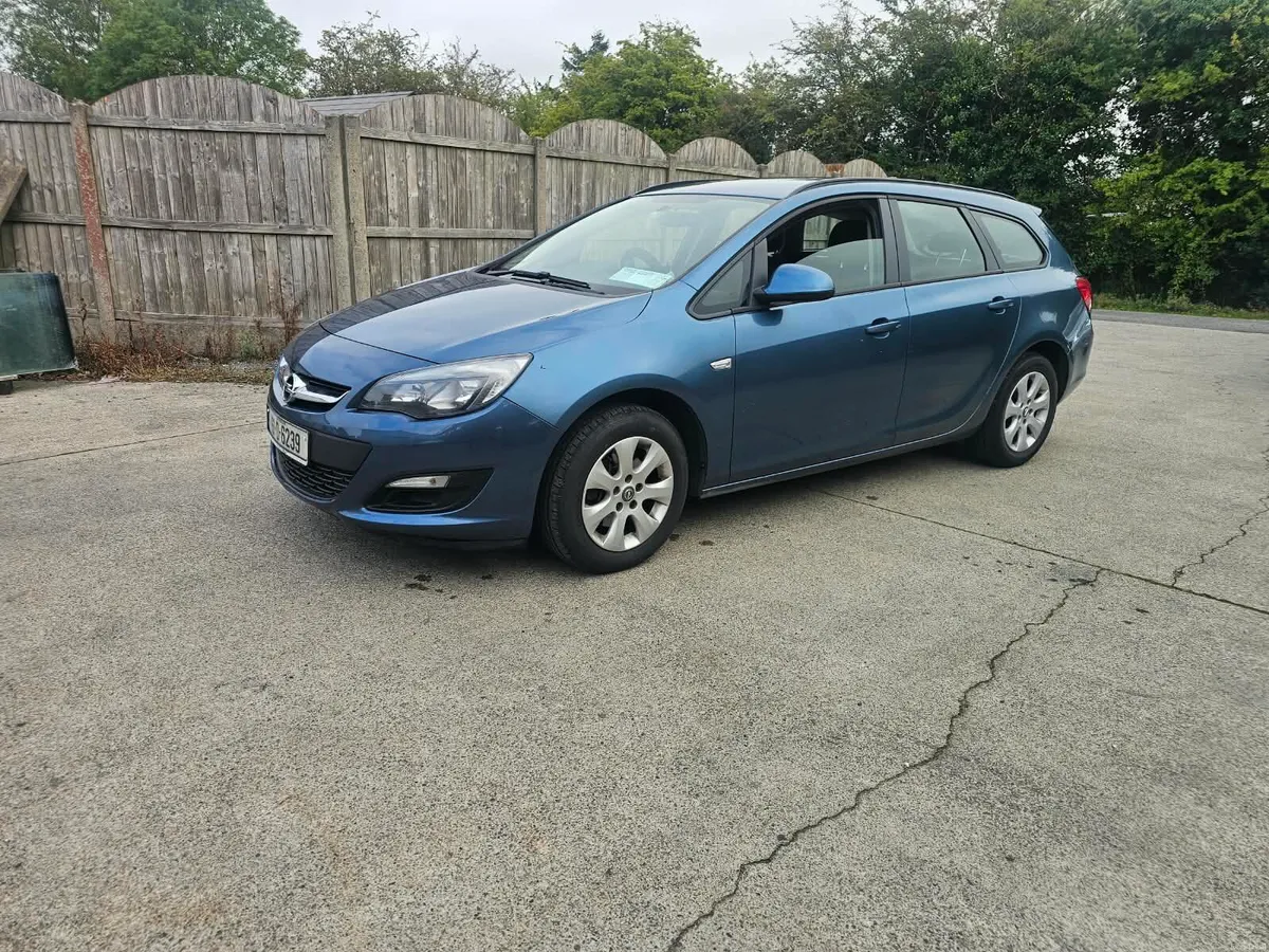 2016 Opel Astra - Image 1