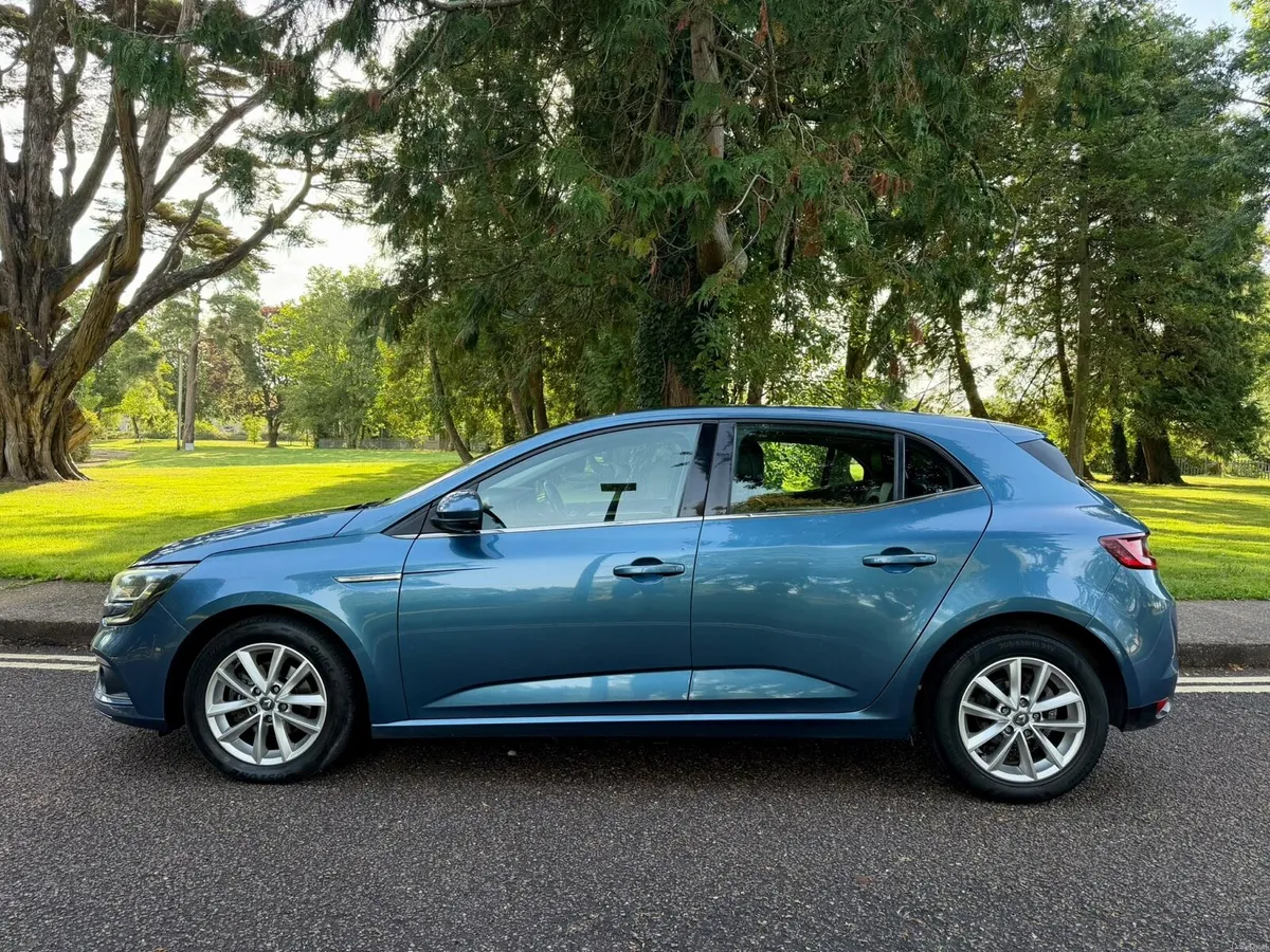 162 Renault Megane 🔥NEW NCT🔥 - Image 3
