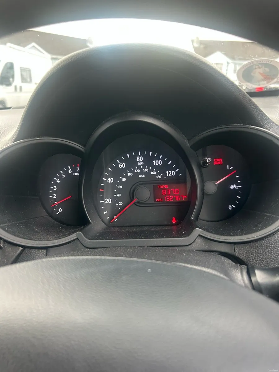 2012 Kia picanto - Image 6