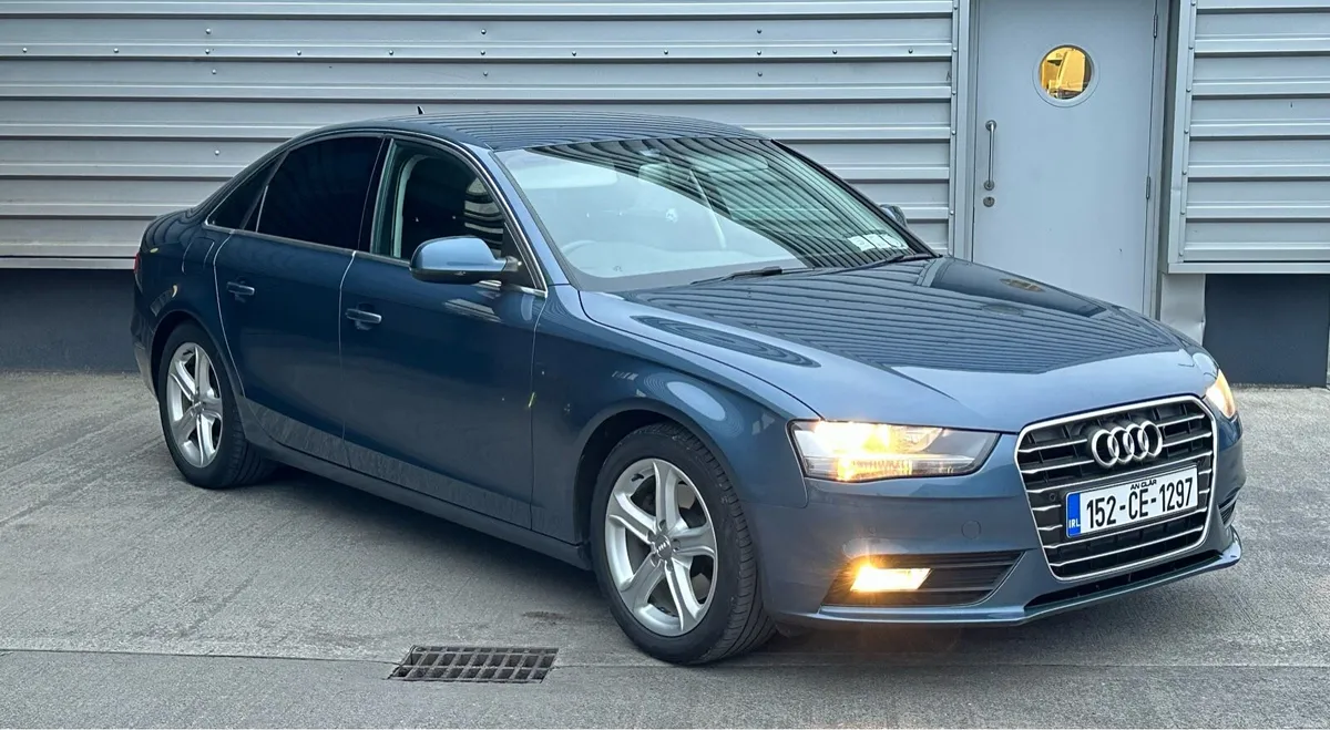 Audi A4 technik Utopia blue - Image 3