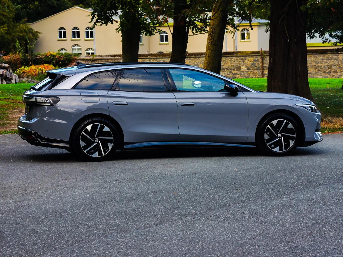 Volkswagen ID.7 2024 - Image 2