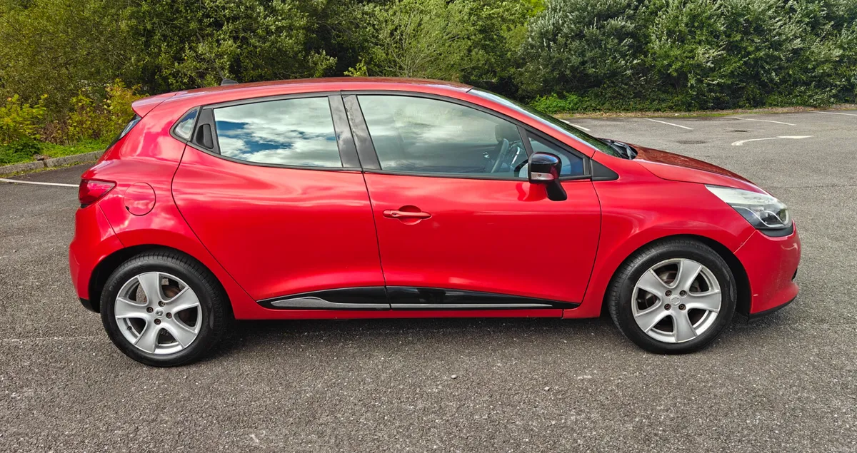 141 Renault Clio 1.2 petrol - Image 5