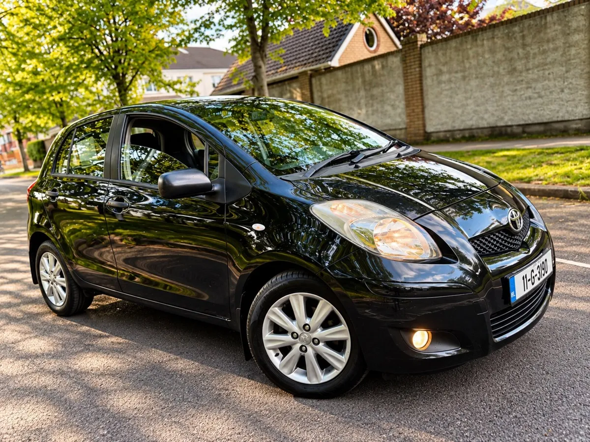 Toyota Yaris 1.4 D-4D Sport . NCT 09.27 - Image 1