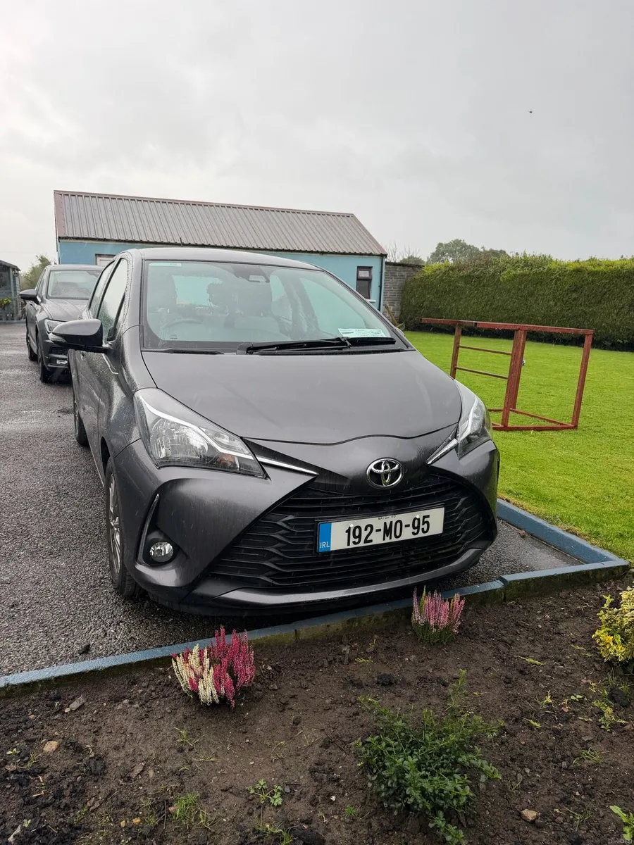 TOYOTA YARIS LOW MILEAGE - Image 2