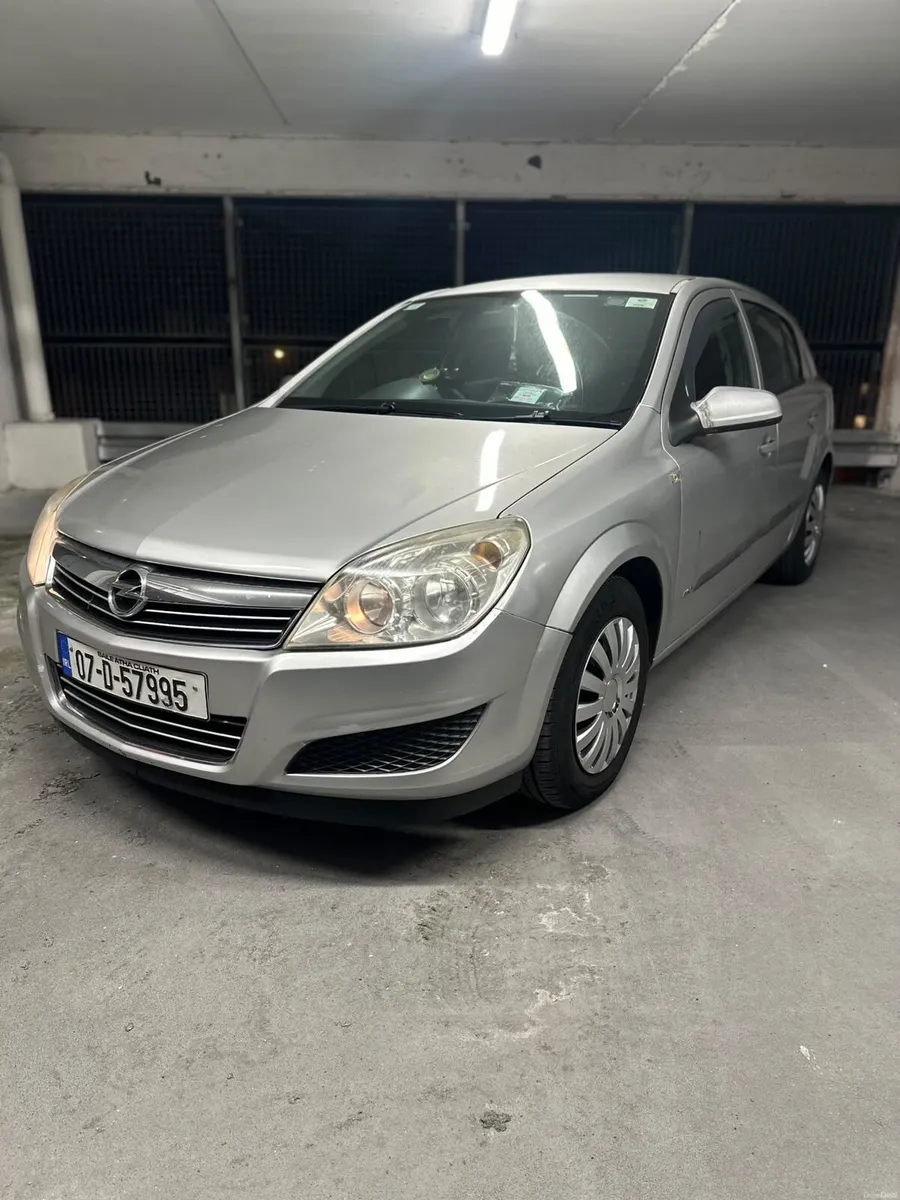 Opel Astra 2007 - Image 1