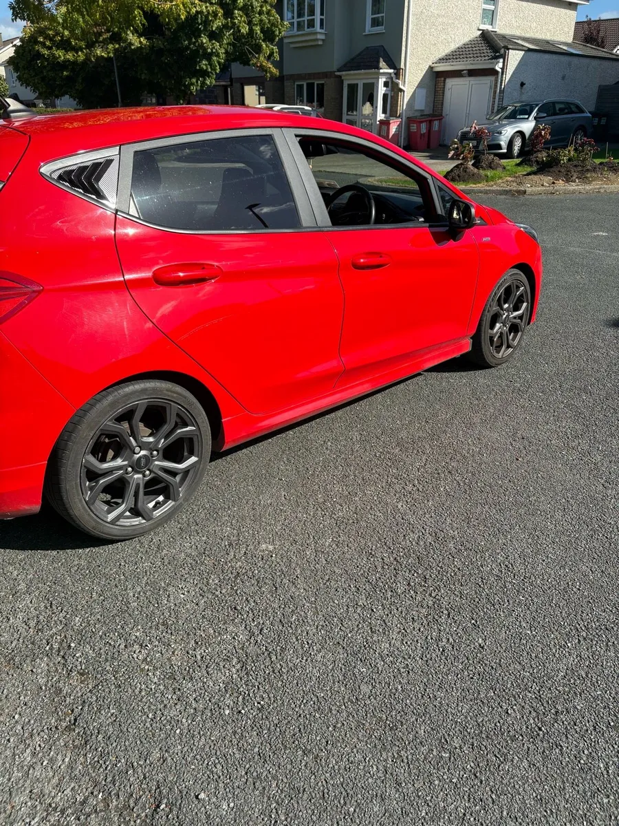 2020 Ford Fiesta St line 1.0 Ecoboost Hybrid - Image 3