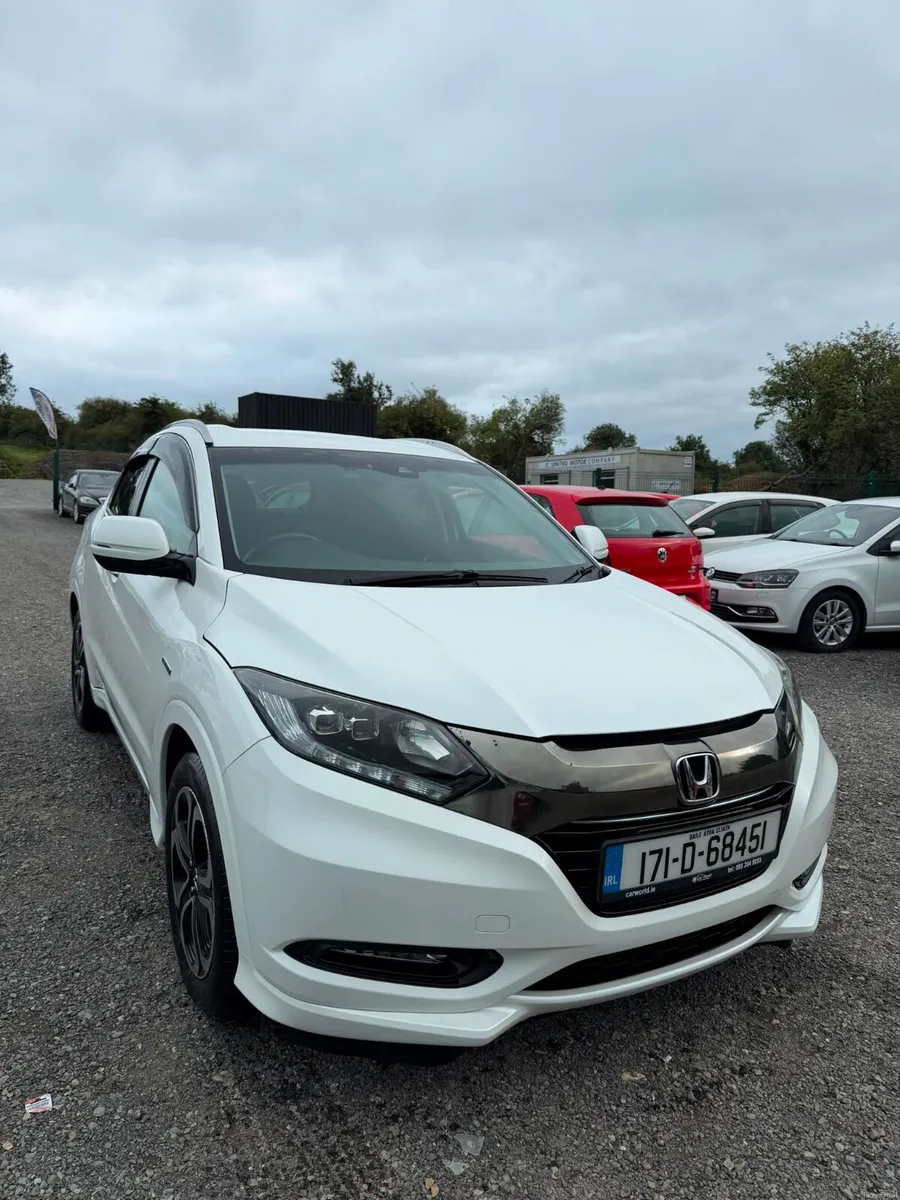2017 Honda Vezel 1.5 Petrol Hybrid Automatic - Image 2