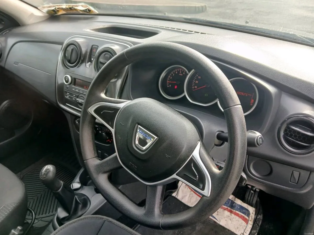 2017 DACIA SANDERO NEW NCT TODAY - Image 6