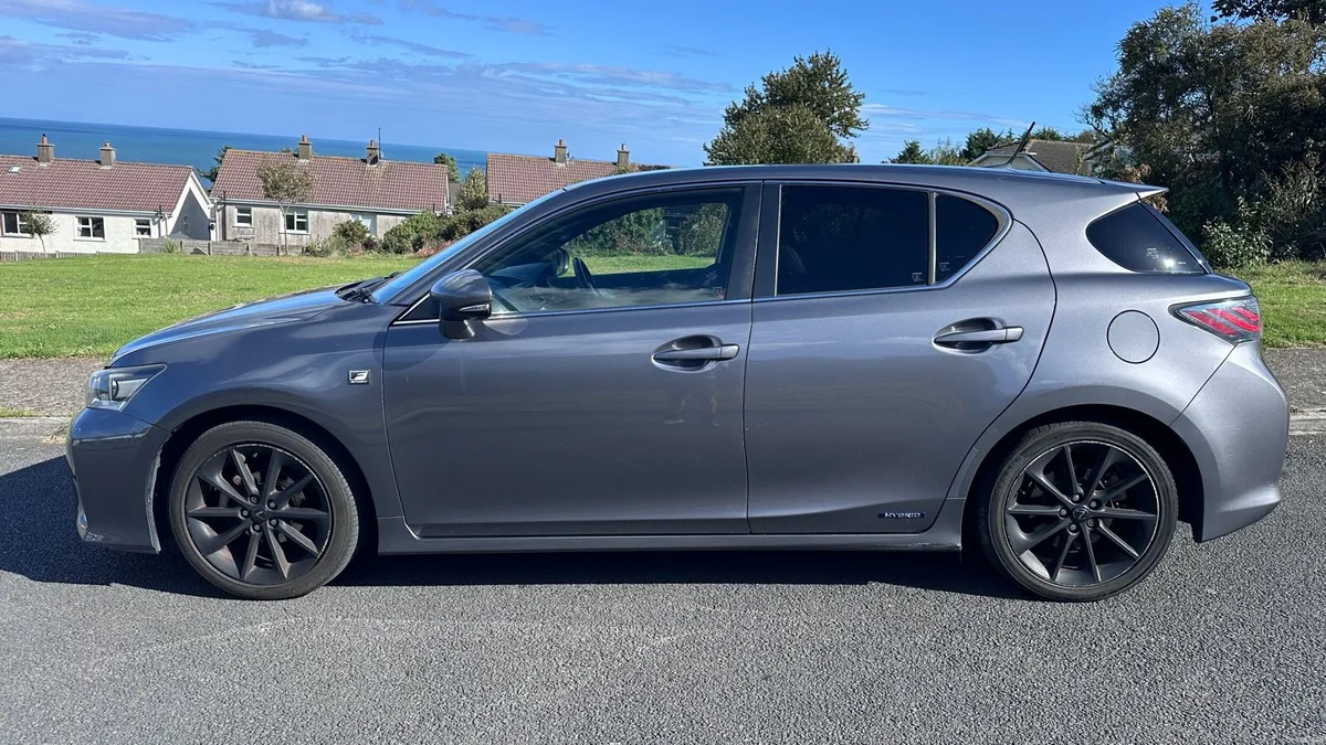 2013 Lexus CT200h F Sport Hybrid Automatic. - Image 5